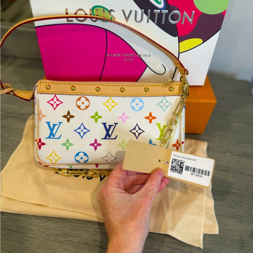 **SOLD** Louis Vuitton X Murakami 2025 Multicolor Pochette Accessories Bag- NWT - Picture 7 of 8